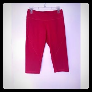 Women’s crop length leggings